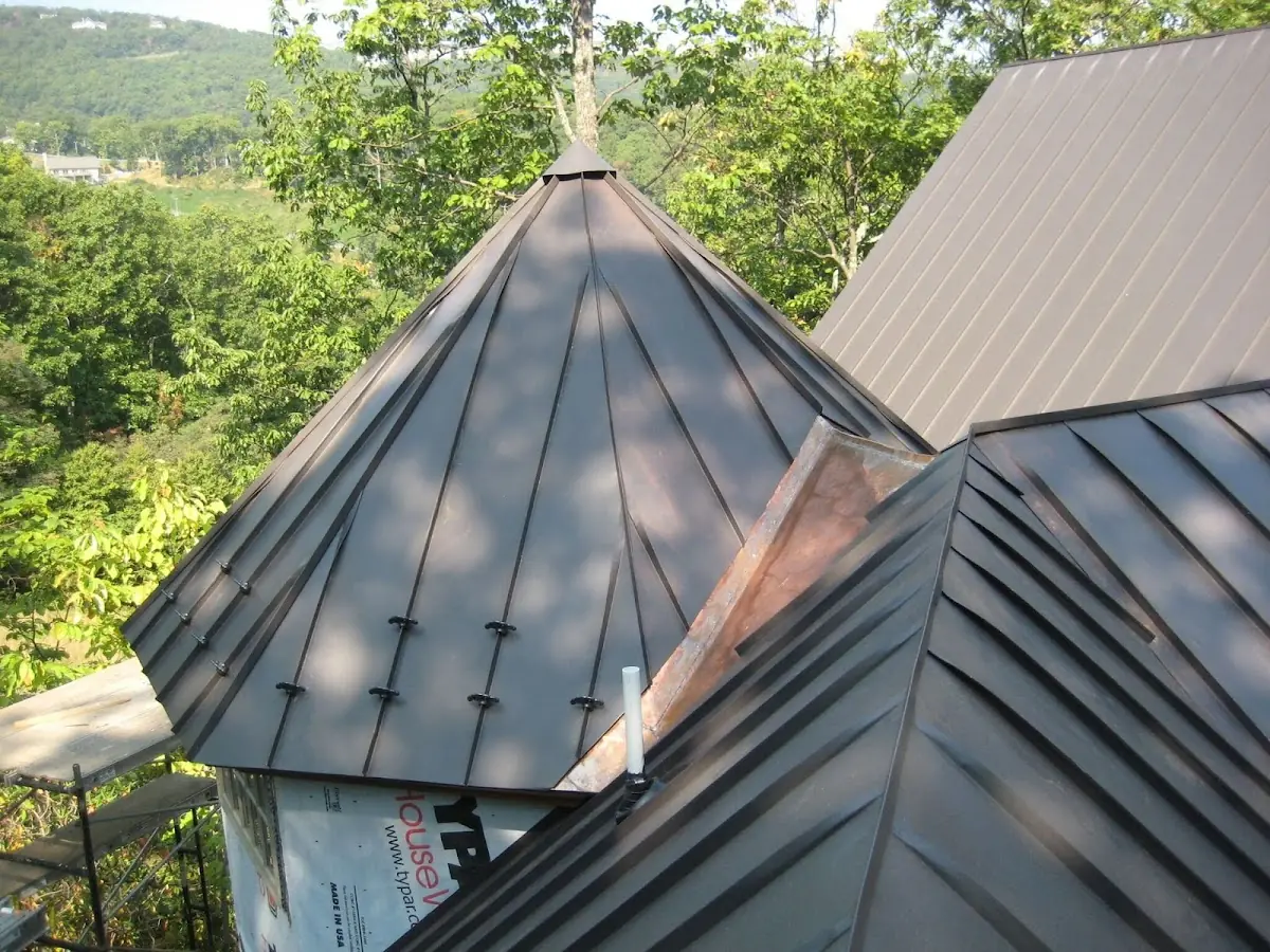 Professional Gutter Cleaning by Craftsman Roofing in East Colton Heights